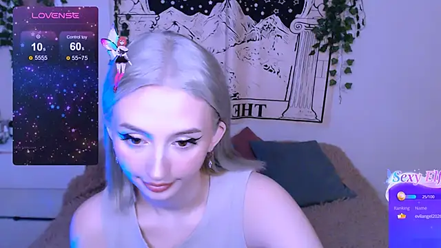 Snapshot of beauty_blonde chatting on 02/07/25, 01:36 beauty blonde online show from 02/07/25, 01:36