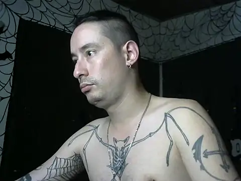 Snapshot of vampireathome chatting on 03/10/26, 07:13 vampireathome online show from 03/10/26, 07:13