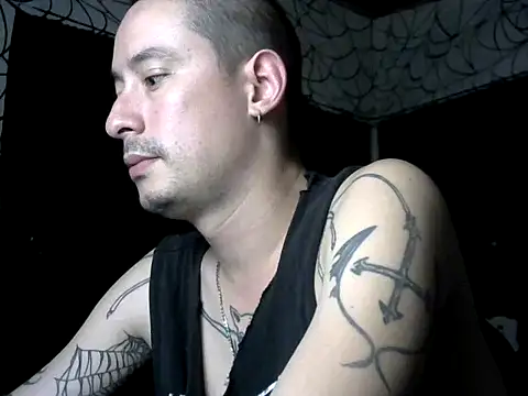 Snapshot of vampireathome chatting on 03/11/26, 04:51 vampireathome online show from 03/11/26, 04:51