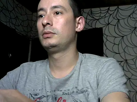 Snapshot of vampireathome chatting on 03/18/26, 07:00 vampireathome online show from 03/18/26, 07:00