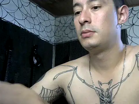 Snapshot of vampireathome chatting on 03/19/26, 06:12 vampireathome online show from 03/19/26, 06:12