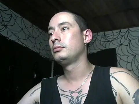 Snapshot of vampireathome chatting on 03/22/26, 05:33 vampireathome online show from 03/22/26, 05:33