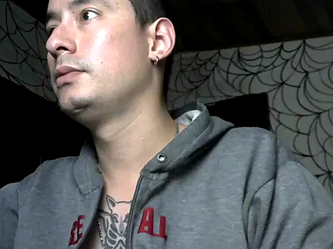 Snapshot of vampireathome chatting on 03/25/26, 05:35 vampireathome online show from 03/25/26, 05:35