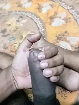 Snapshot of Yashkumar_0697 chatting on 06/19/26, 06:45 Yashkumar 0697 online show from 06/19/26, 06:45