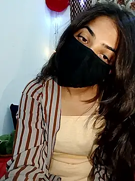 Snapshot of shnaz_1 chatting on 03/08/26, 06:34 shnaz 1 online show from 03/08/26, 06:34