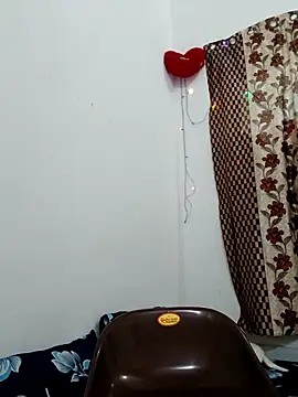 Snapshot of shnaz_1 chatting on 03/25/26, 05:24 shnaz 1 online show from 03/25/26, 05:24