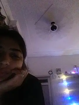 Snapshot of shnaz_1 chatting on 07/21/26, 06:54 shnaz 1 online show from 07/21/26, 06:54