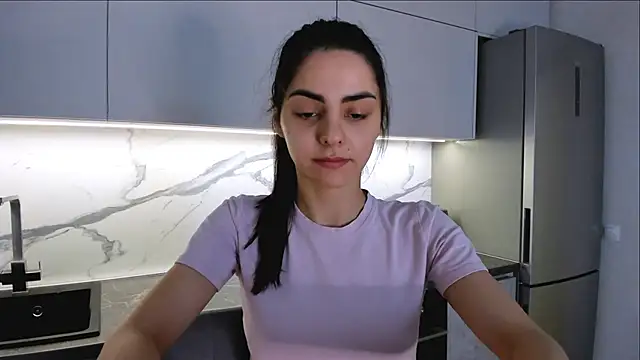 EmiliaZen online show from 03/04/25, 01:17