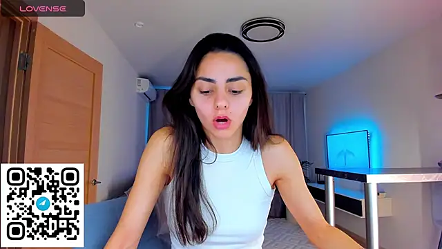 EmiliaZen online show from 10/11/25, 02:26