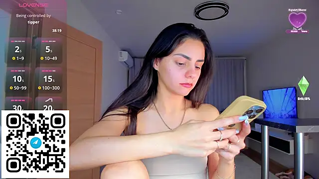 Snapshot of EmiliaZen chatting on 12/02/25, 06:47 EmiliaZen online show from 12/02/25, 06:47