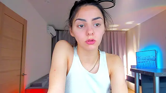 EmiliaZen online show from 02/13/26, 05:53