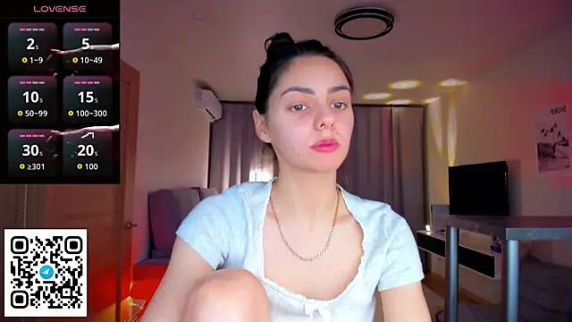 Snapshot of EmiliaZen chatting on 03/27/26, 06:07 EmiliaZen online show from 03/27/26, 06:07
