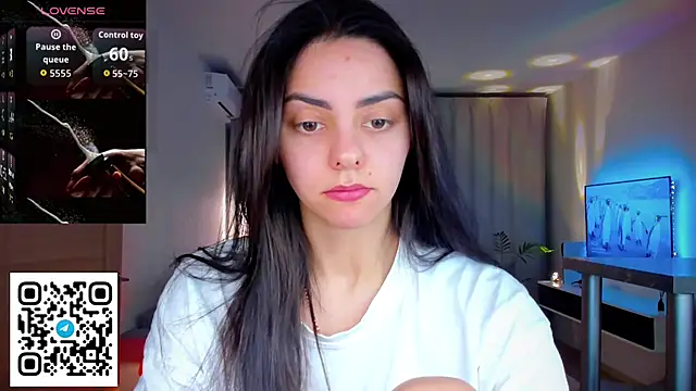 Snapshot of EmiliaZen chatting on 04/05/26, 04:59 EmiliaZen online show from 04/05/26, 04:59