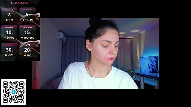 Snapshot of EmiliaZen chatting on 04/17/26, 04:43 EmiliaZen online show from 04/17/26, 04:43