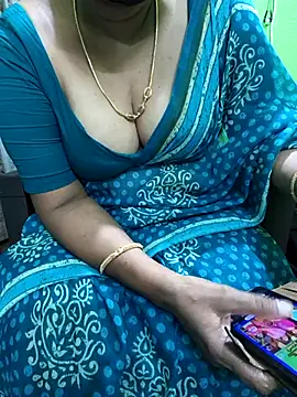 Snapshot of niiveditha chatting on 09/18/25, 02:08 niiveditha online show from 09/18/25, 02:08