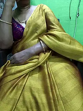 Snapshot of niiveditha chatting on 09/26/25, 04:16 niiveditha online show from 09/26/25, 04:16