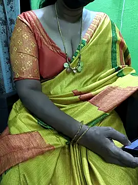 Snapshot of niiveditha chatting on 11/05/25, 10:04 niiveditha online show from 11/05/25, 10:04