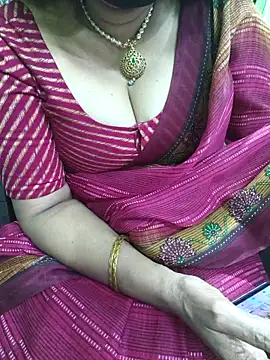 Snapshot of niiveditha chatting on 11/22/25, 09:08 niiveditha online show from 11/22/25, 09:08