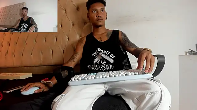 Snapshot of blackdirty420 chatting on 09/15/25, 09:15 blackdirty420 online show from 09/15/25, 09:15