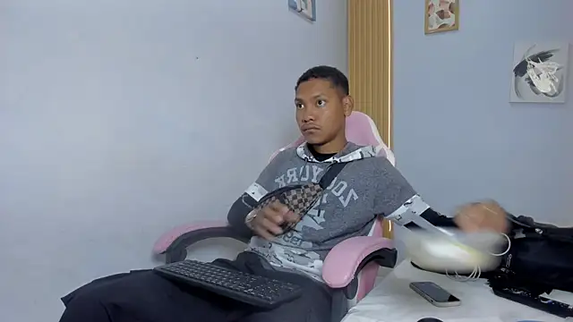 Snapshot of blackdirty420 chatting on 10/19/25, 03:34 blackdirty420 online show from 10/19/25, 03:34