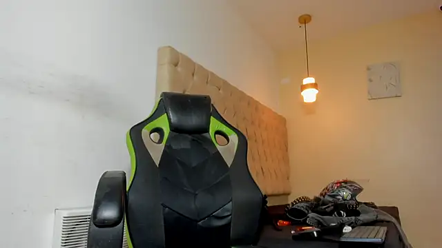 Snapshot of blackdirty420 chatting on 10/28/25, 08:00 blackdirty420 online show from 10/28/25, 08:00