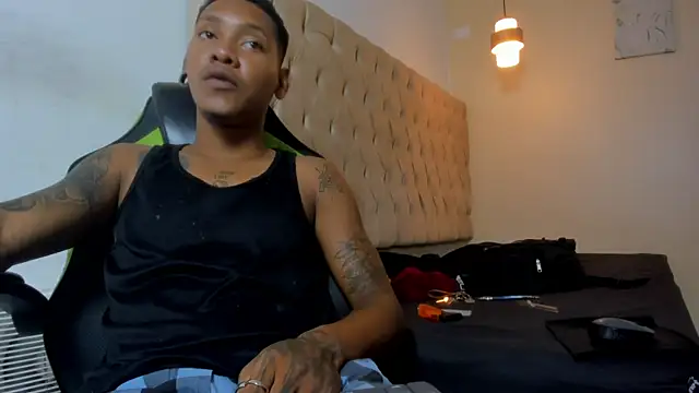 Snapshot of blackdirty420 chatting on 11/01/25, 07:27 blackdirty420 online show from 11/01/25, 07:27