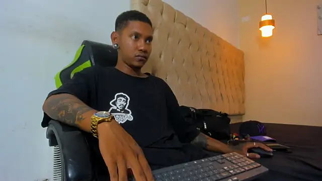 Snapshot of blackdirty420 chatting on 11/06/25, 07:37 blackdirty420 online show from 11/06/25, 07:37