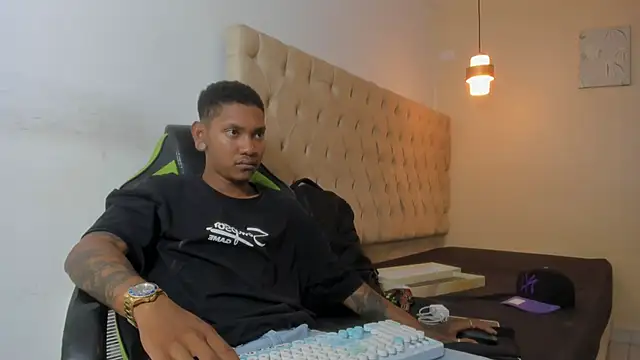 Snapshot of blackdirty420 chatting on 11/07/25, 07:14 blackdirty420 online show from 11/07/25, 07:14