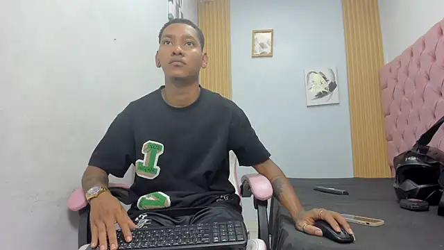 Snapshot of blackdirty420 chatting on 12/05/25, 04:58 blackdirty420 online show from 12/05/25, 04:58