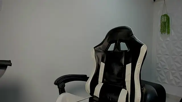 Snapshot of blackdirty420 chatting on 12/17/25, 03:51 blackdirty420 online show from 12/17/25, 03:51