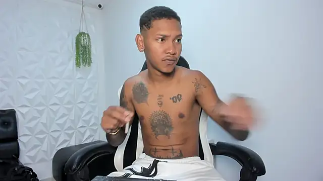 Snapshot of blackdirty420 chatting on 12/19/25, 03:41 blackdirty420 online show from 12/19/25, 03:41