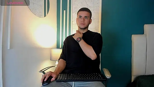 Snapshot of Sebastian_Phoenix chatting on 02/10/25, 11:57 Sebastian Phoenix online show from 02/10/25, 11:57