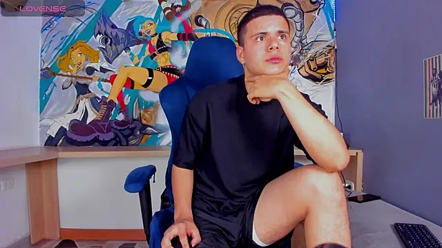 Snapshot of Sebastian_Phoenix chatting on 03/06/25, 02:51 Sebastian Phoenix online show from 03/06/25, 02:51