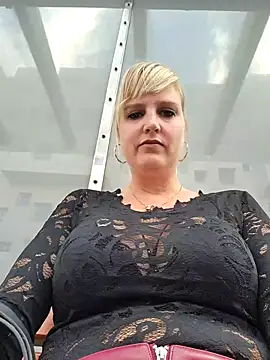 Sexybiene969 online show from 09/14/25, 03:11