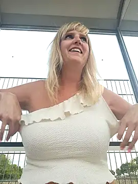 Sexybiene969 online show from 09/22/25, 04:20