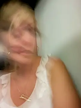 Sexybiene969 online show from 10/05/25, 04:27