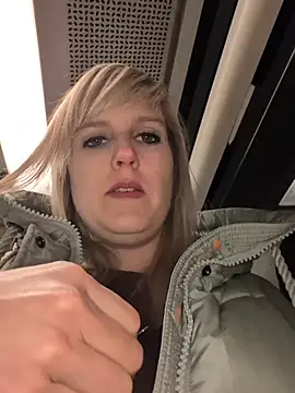 Sexybiene969 online show from 11/28/25, 05:26