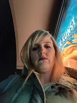 Sexybiene969 online show from 12/04/25, 04:59