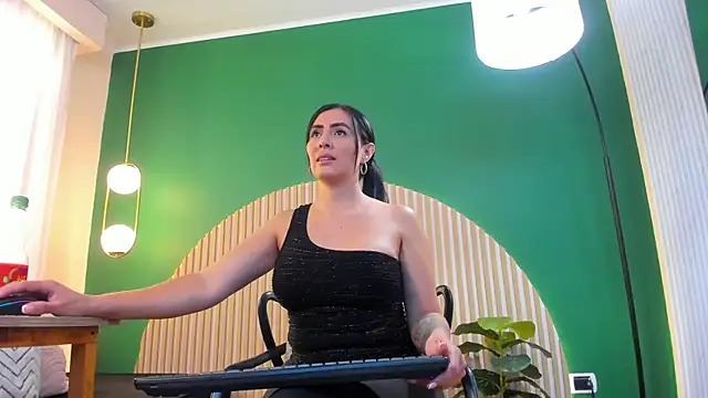 Snapshot of scarlet_edwars chatting on 01/14/26, 06:35 scarlet edwars online show from 01/14/26, 06:35