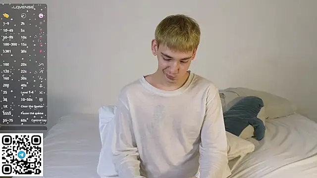 Snapshot of Julian_wins chatting on 02/11/26, 06:02 Julian wins online show from 02/11/26, 06:02