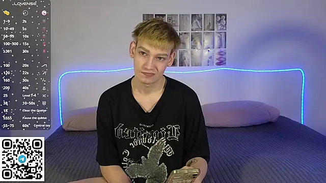 Snapshot of Julian_wins chatting on 02/20/26, 01:57 Julian wins online show from 02/20/26, 01:57