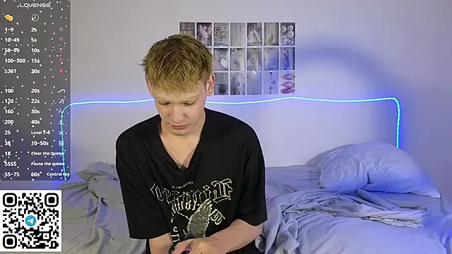 Snapshot of Julian_wins chatting on 02/21/26, 12:33 Julian wins online show from 02/21/26, 12:33