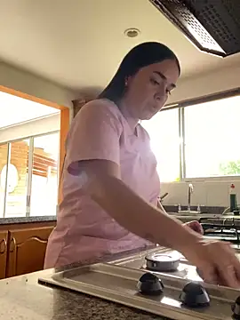 Snapshot of PaulaModels24 chatting on 04/28/26, 06:57 PaulaModels24 online show from 04/28/26, 06:57