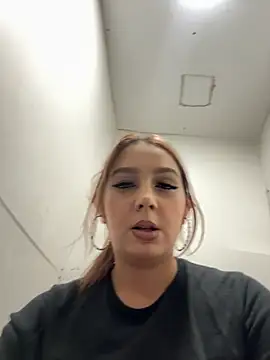 Snapshot of hotamanda01 chatting on 03/20/26, 07:30 hotamanda01 online show from 03/20/26, 07:30