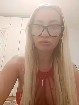 visnjica online show from 11/17/25, 10:04