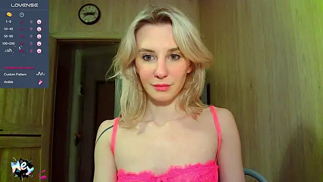 Snapshot of Caramel_piegirl chatting on 03/11/25, 07:25 Caramel piegirl online show from 03/11/25, 07:25