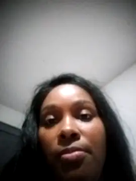 Snapshot of moree_Queen chatting on 03/21/25, 12:40 moree Queen online show from 03/21/25, 12:40