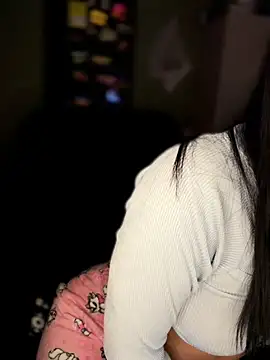 Laura-Khalifa online show from 05/01/26, 04:17