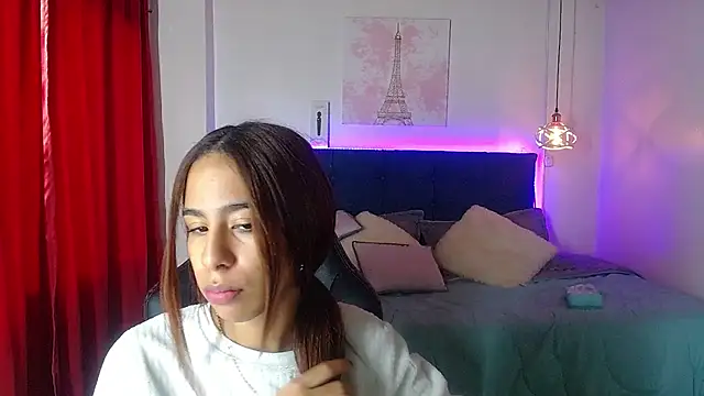 Snapshot of melissa_becraft chatting on 02/25/25, 12:24 melissa becraft online show from 02/25/25, 12:24