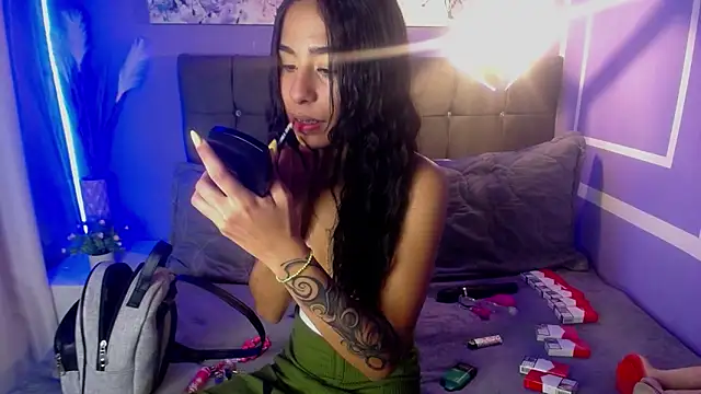 Snapshot of melissa_becraft chatting on 10/26/25, 03:23 melissa becraft online show from 10/26/25, 03:23